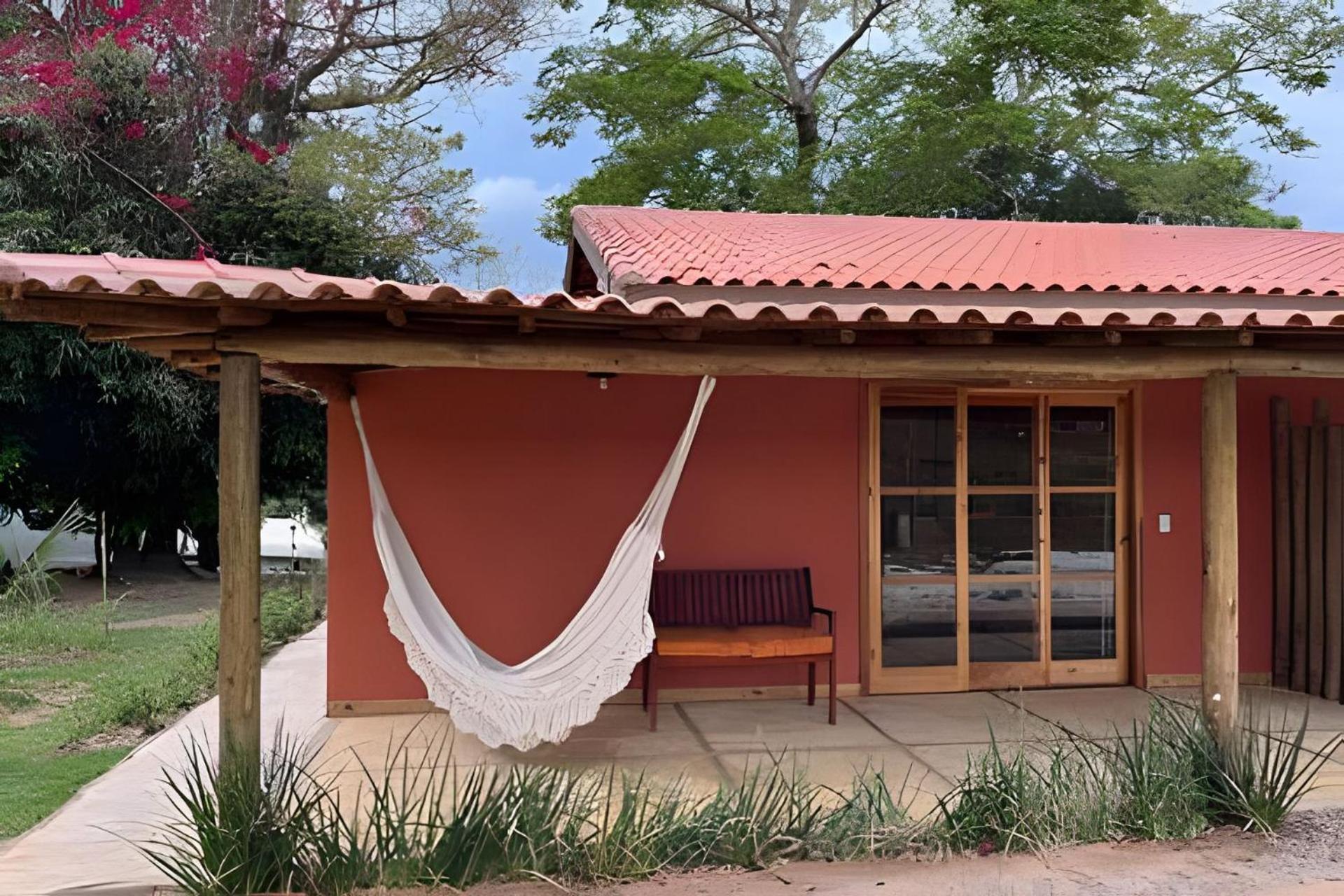 Sitio Santo Antonio - Chale 1 Com Ofuro Guest House Атибая Екстериор снимка