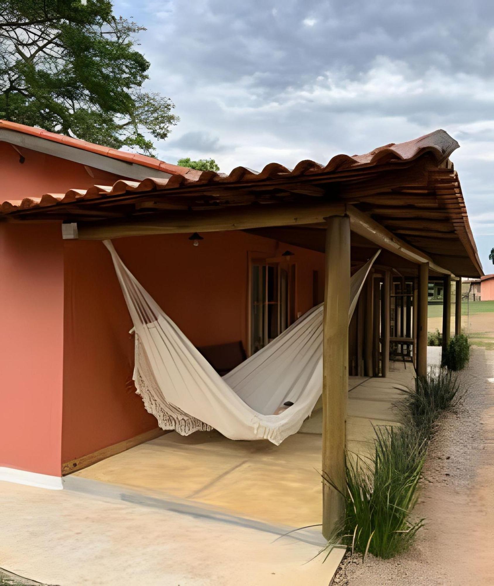 Sitio Santo Antonio - Chale 1 Com Ofuro Guest House Атибая Екстериор снимка