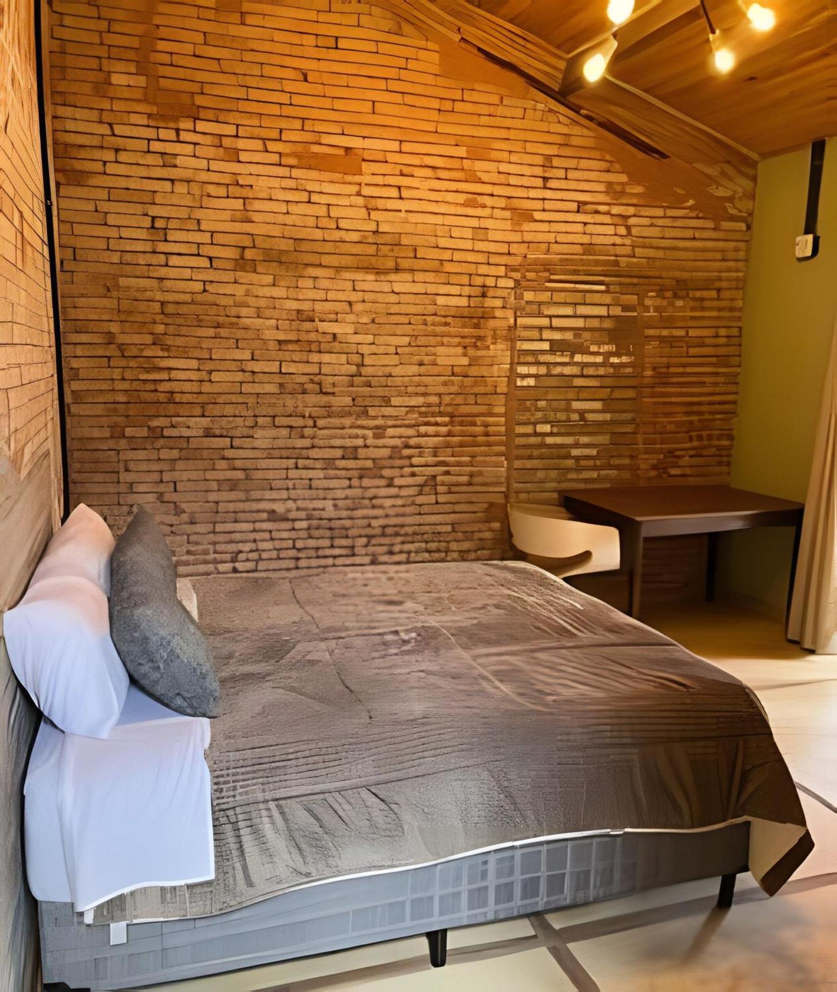 Sitio Santo Antonio - Chale 1 Com Ofuro Guest House Атибая Екстериор снимка